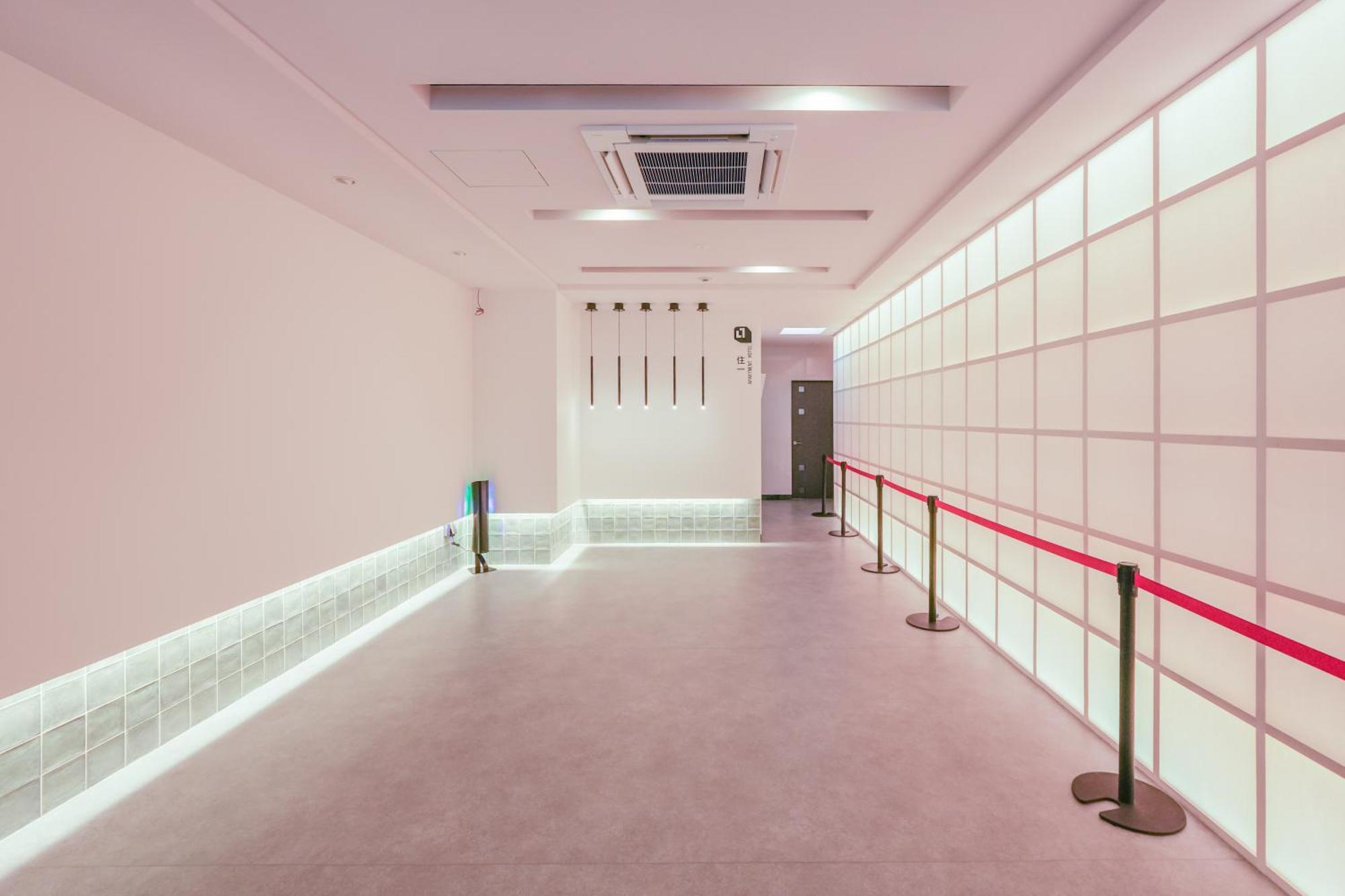 11 Shinsaibashi 招待所 4*